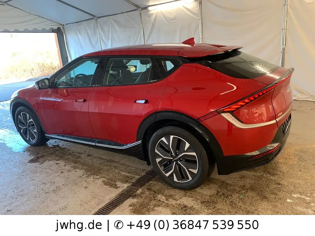 Kia EV6 - Thumbnail 7