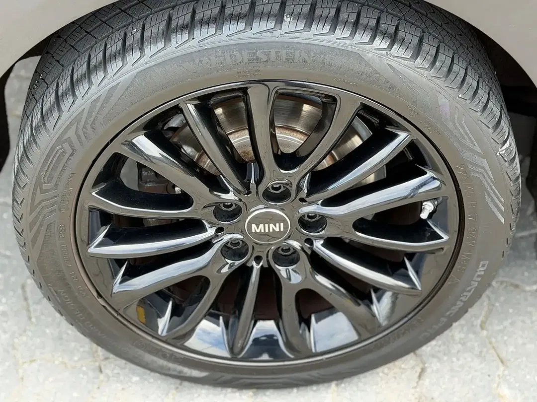 MINI One Clubman - Thumbnail 11