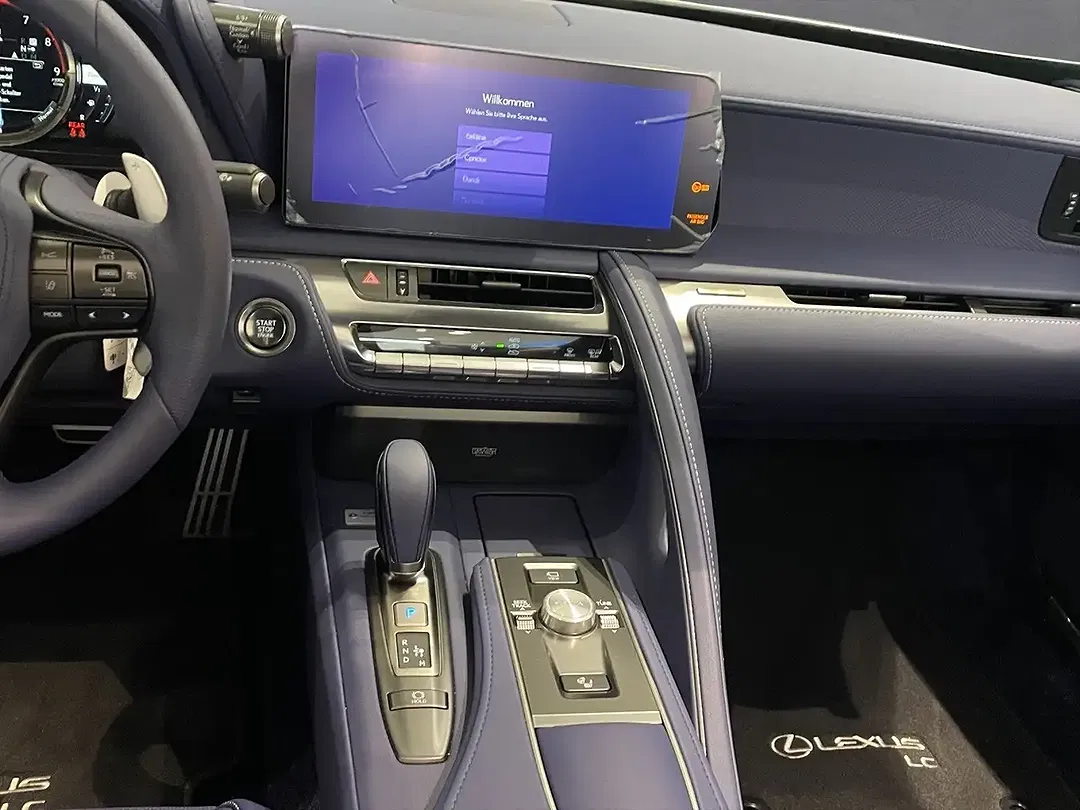 Lexus LC 500 Ultimate Edition - Thumbnail 13