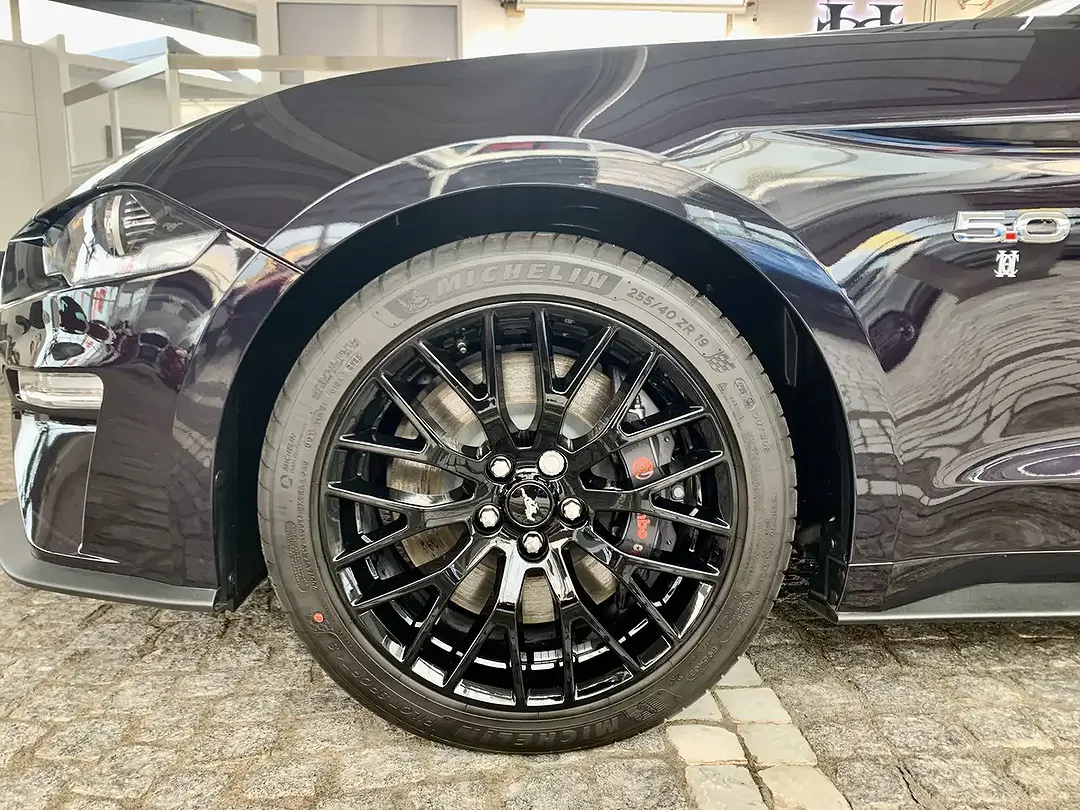Ford Mustang AUT GT - Thumbnail 12