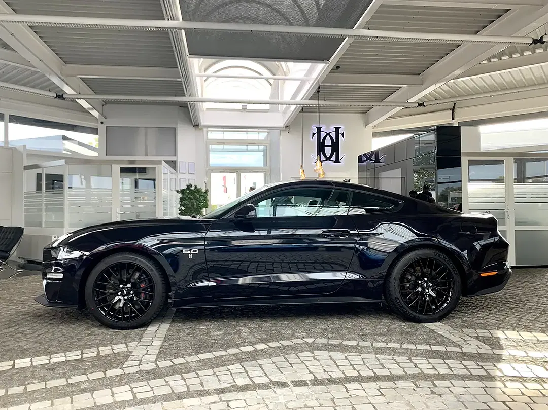 Ford Mustang AUT GT - Thumbnail 9