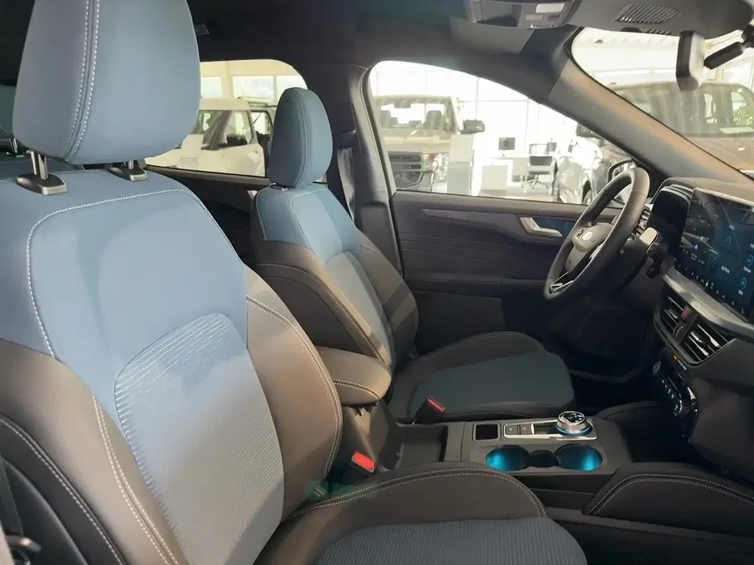 Ford Kuga PHEV - Thumbnail 11
