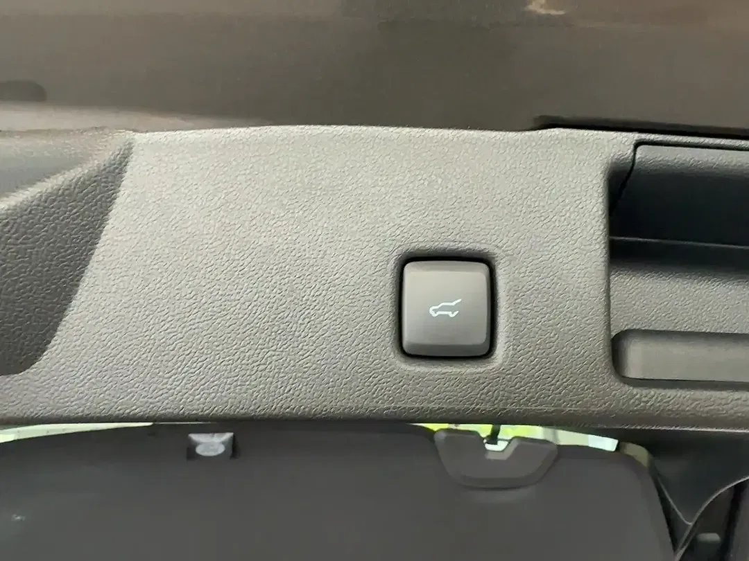 Ford Kuga PHEV - Thumbnail 14