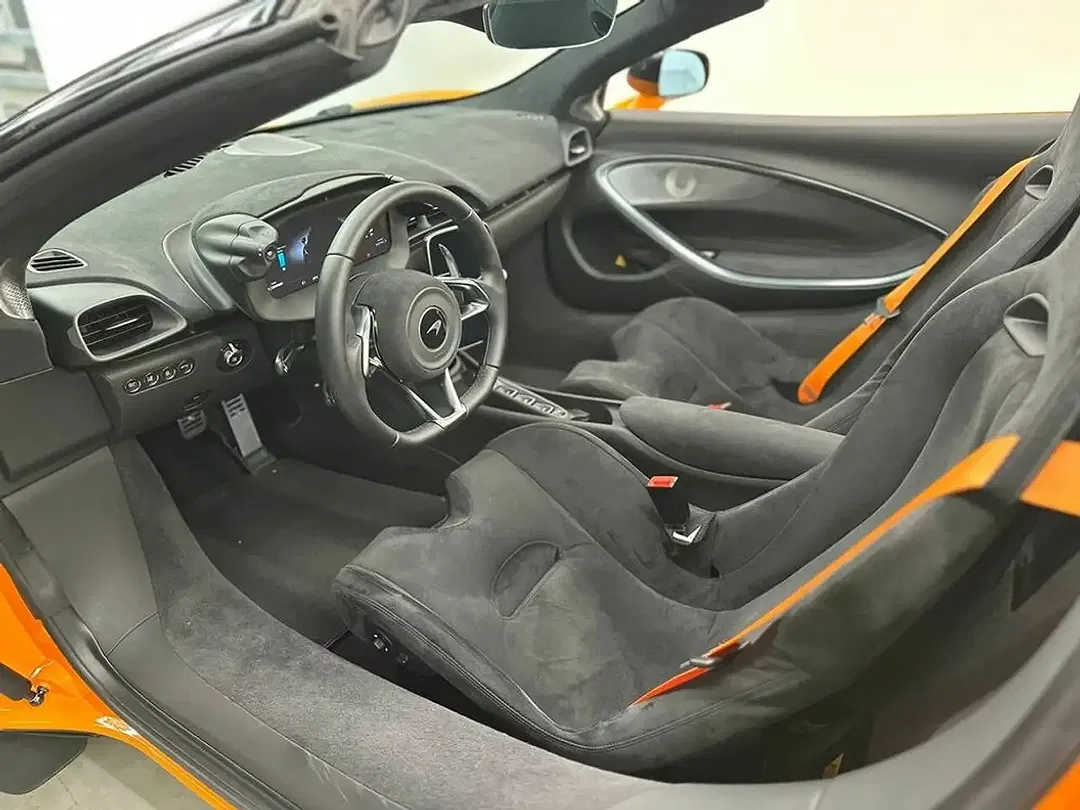 McLaren Artura Spider - Thumbnail 7