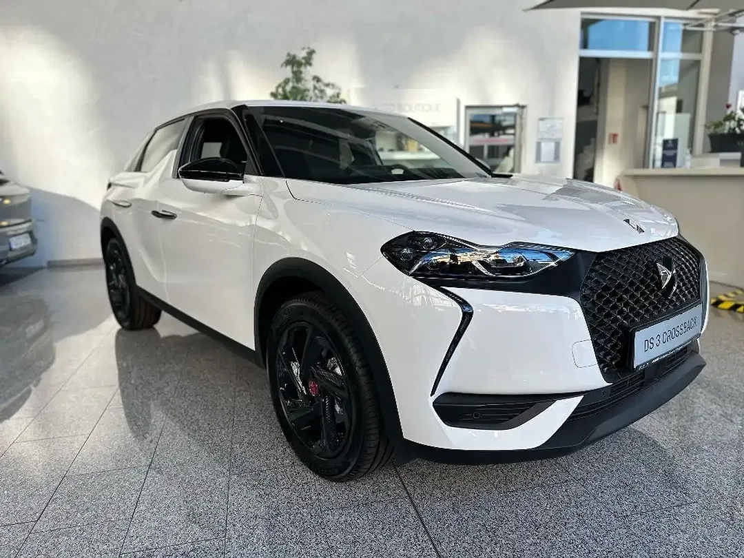 DS Automobiles DS 3 Crossback - Thumbnail 2