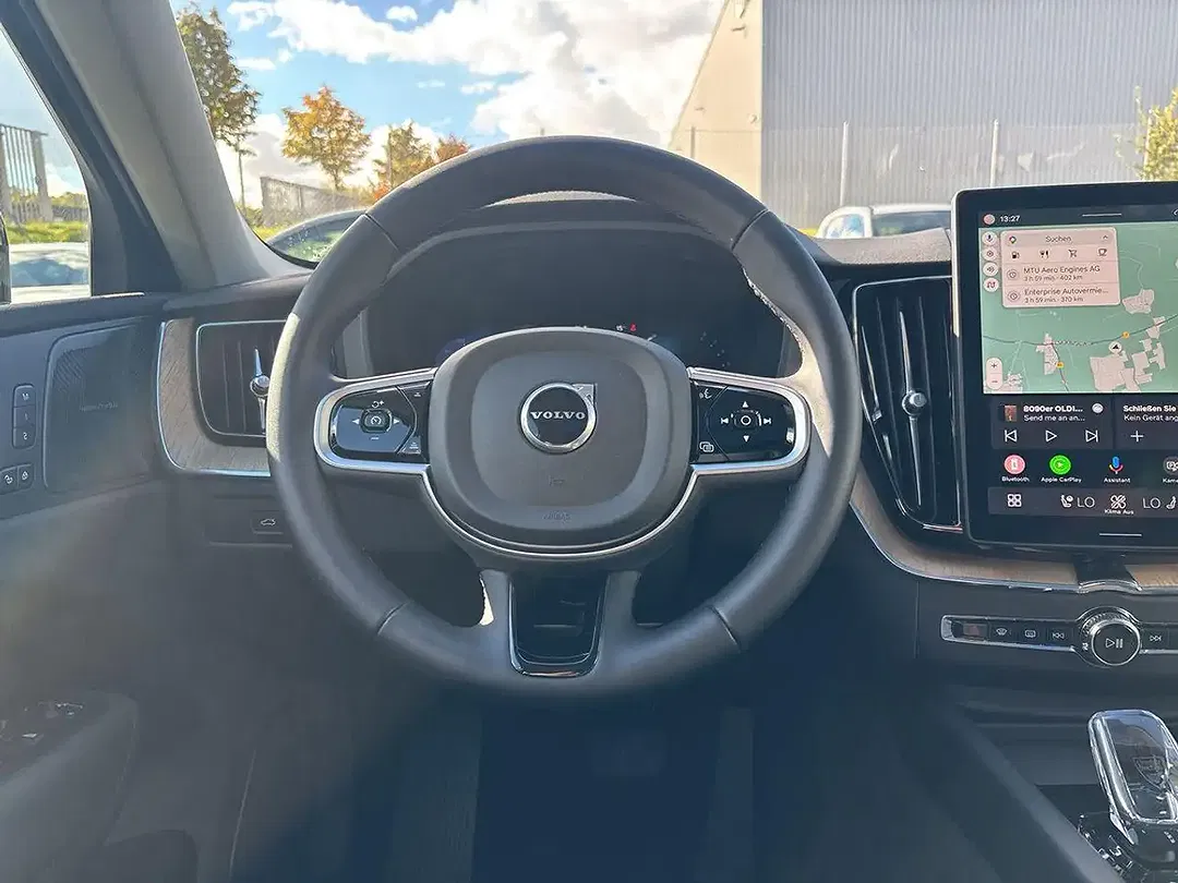 Volvo XC60 B5 AWD Plus Dark - Thumbnail 11