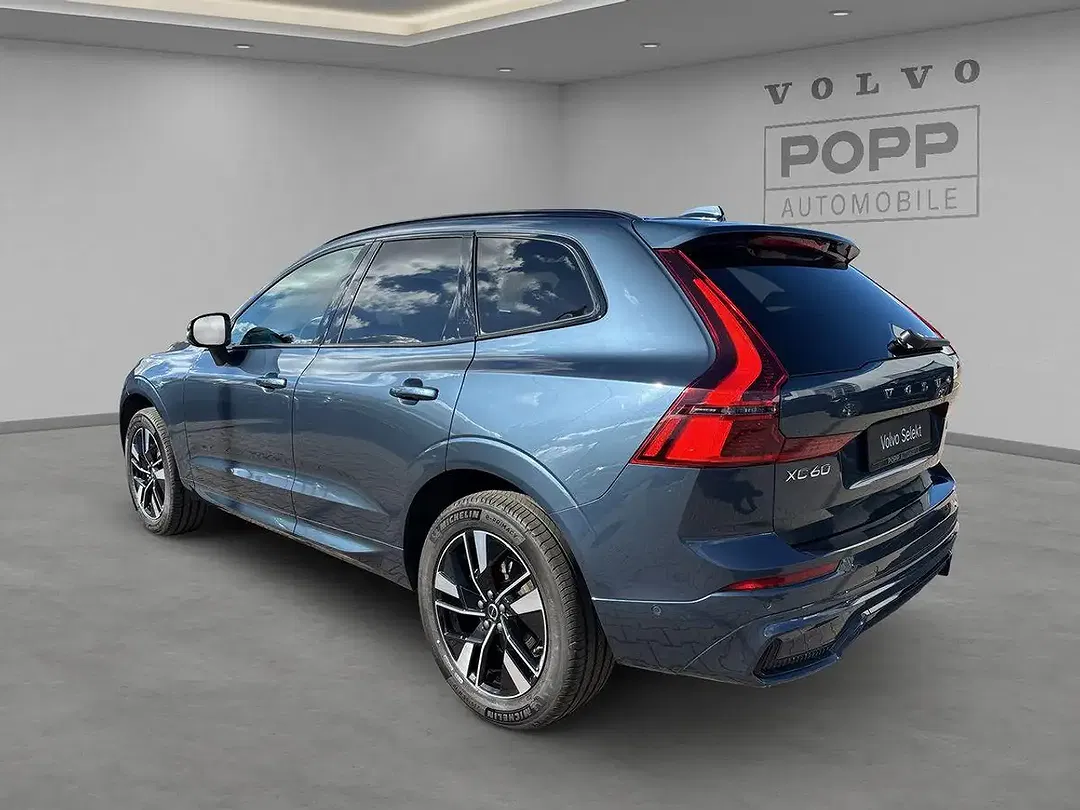 Volvo XC60 B5 AWD Plus Dark - Thumbnail 3