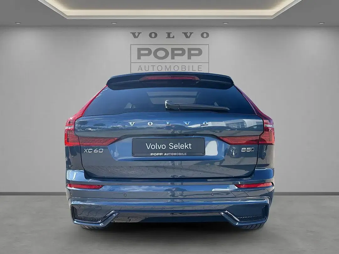 Volvo XC60 B5 AWD Plus Dark - Thumbnail 4