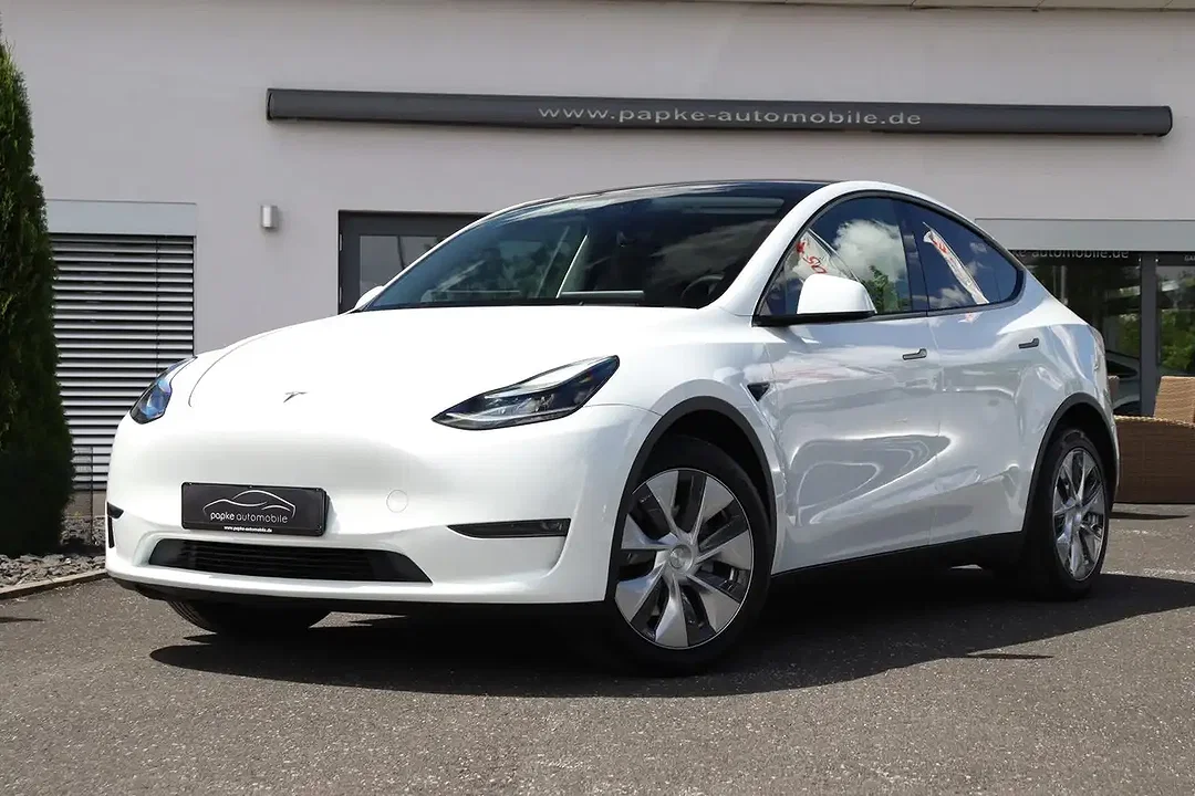 Tesla Model Y AWD Dual Motor Long Range - Afbeelding 1