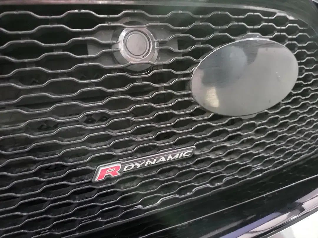 Land Rover Range Rover Velar R-Dynamic SE - Thumbnail 11