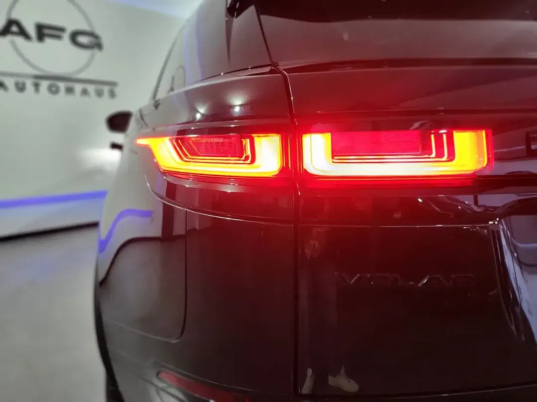 Land Rover Range Rover Velar R-Dynamic SE - Thumbnail 12