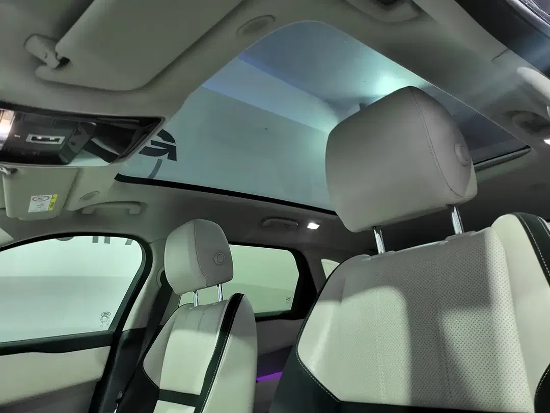 Land Rover Range Rover Velar R-Dynamic SE - Thumbnail 15