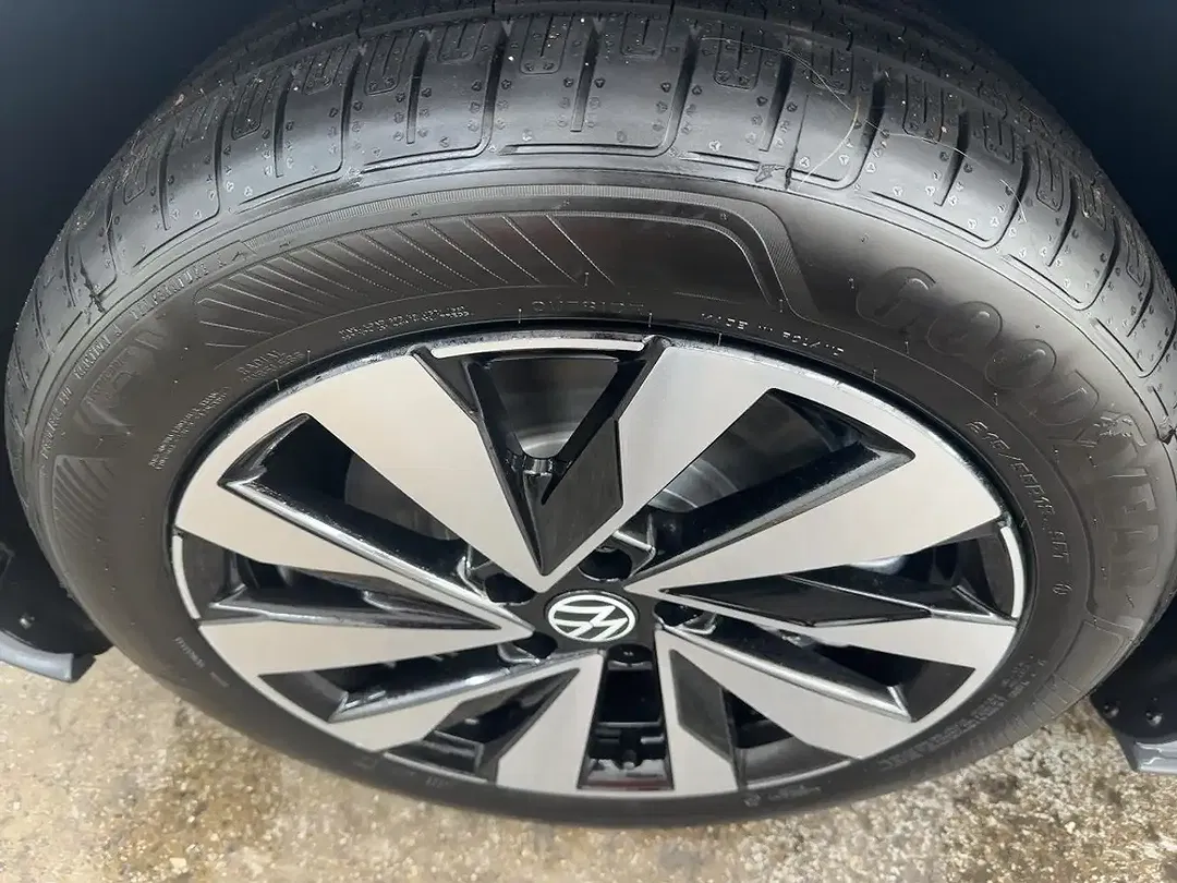 Volkswagen ID.3 - Thumbnail 11
