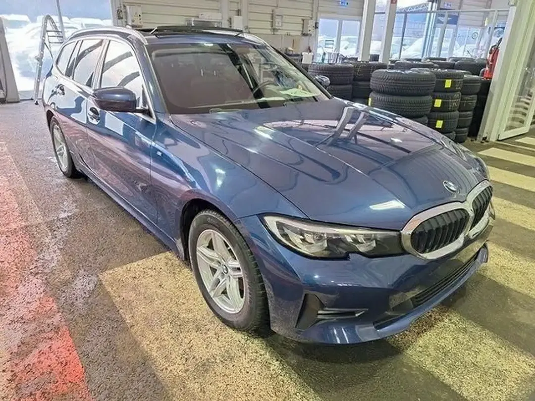 BMW 318 Touring Plus - Thumbnail 3