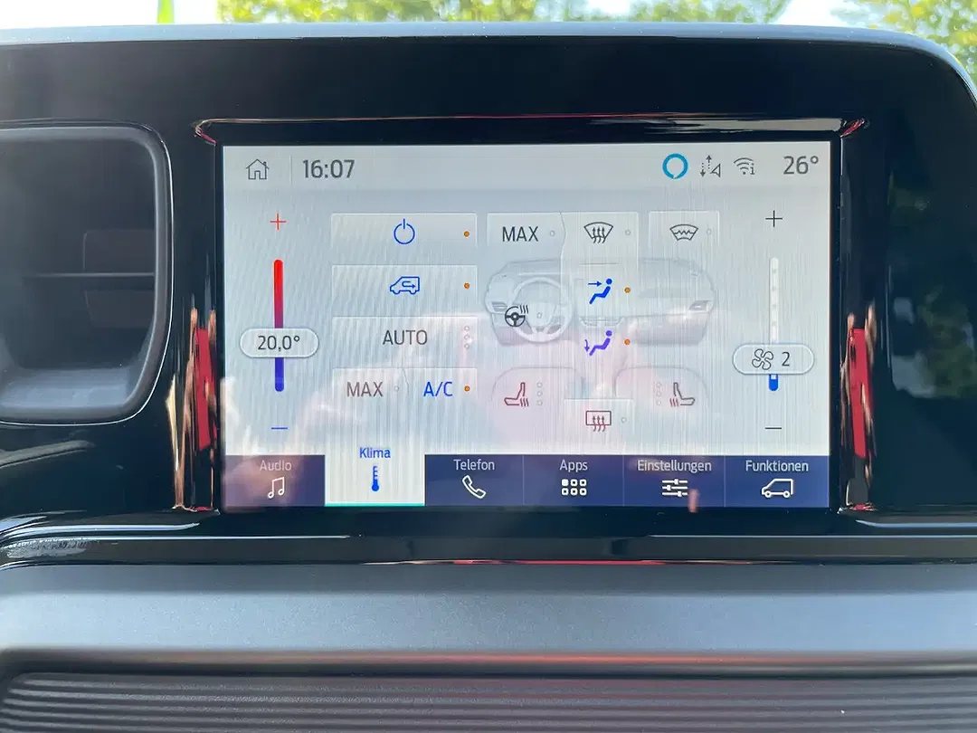 Ford Tourneo Courier Titanium - Thumbnail 11