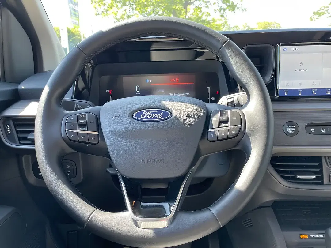 Ford Tourneo Courier Titanium - Thumbnail 14