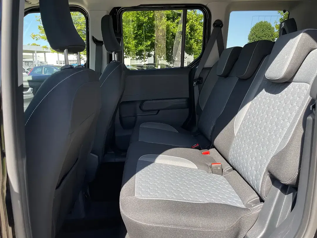 Ford Tourneo Courier Titanium - Thumbnail 20