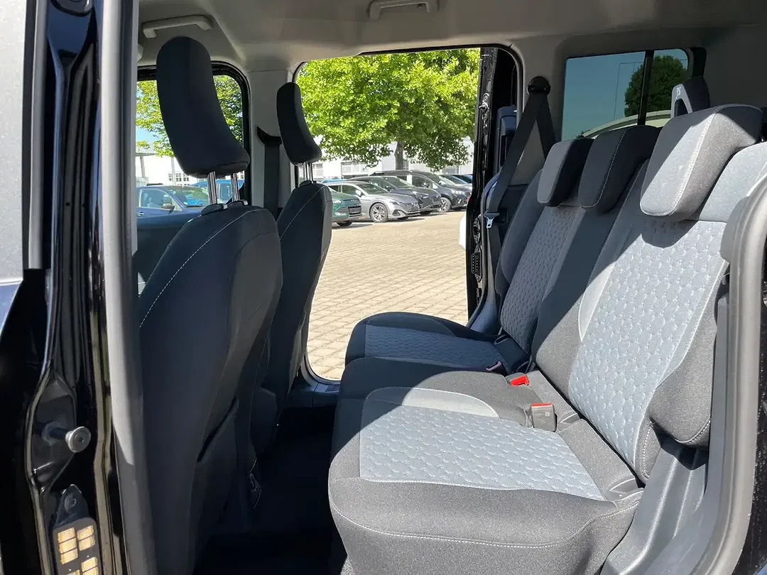 Ford Tourneo Courier Titanium - Thumbnail 21