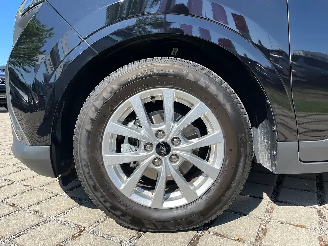 Ford Tourneo Courier Titanium - Thumbnail 6