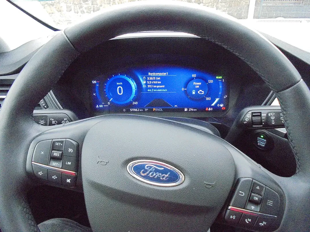 Ford Kuga AUT 4x4 Titanium X - Thumbnail 8