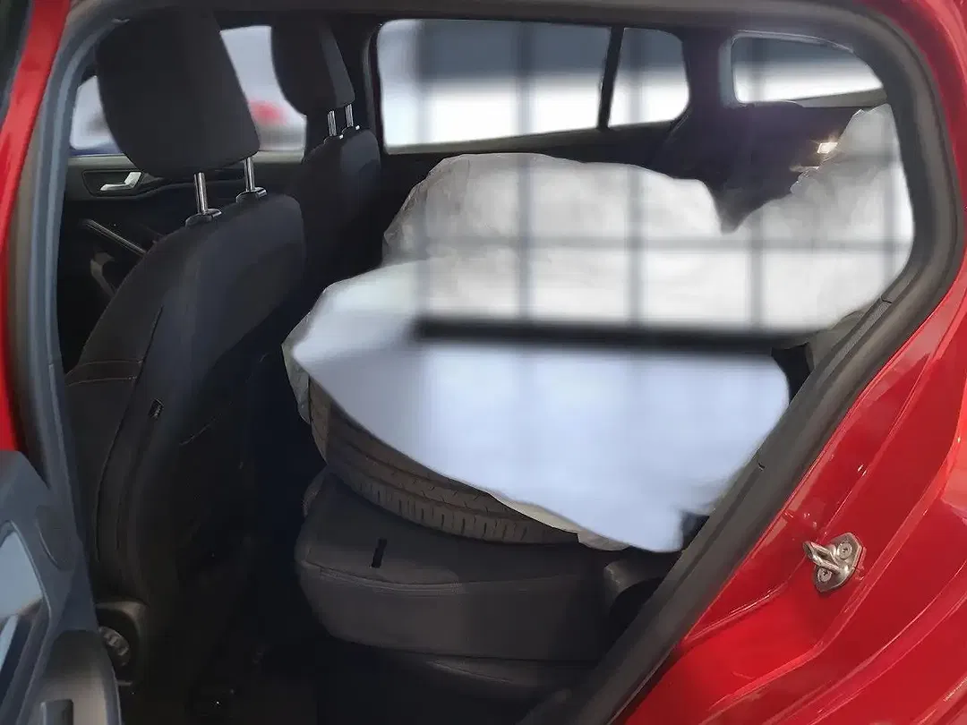 Ford Focus ST-Line - Thumbnail 13