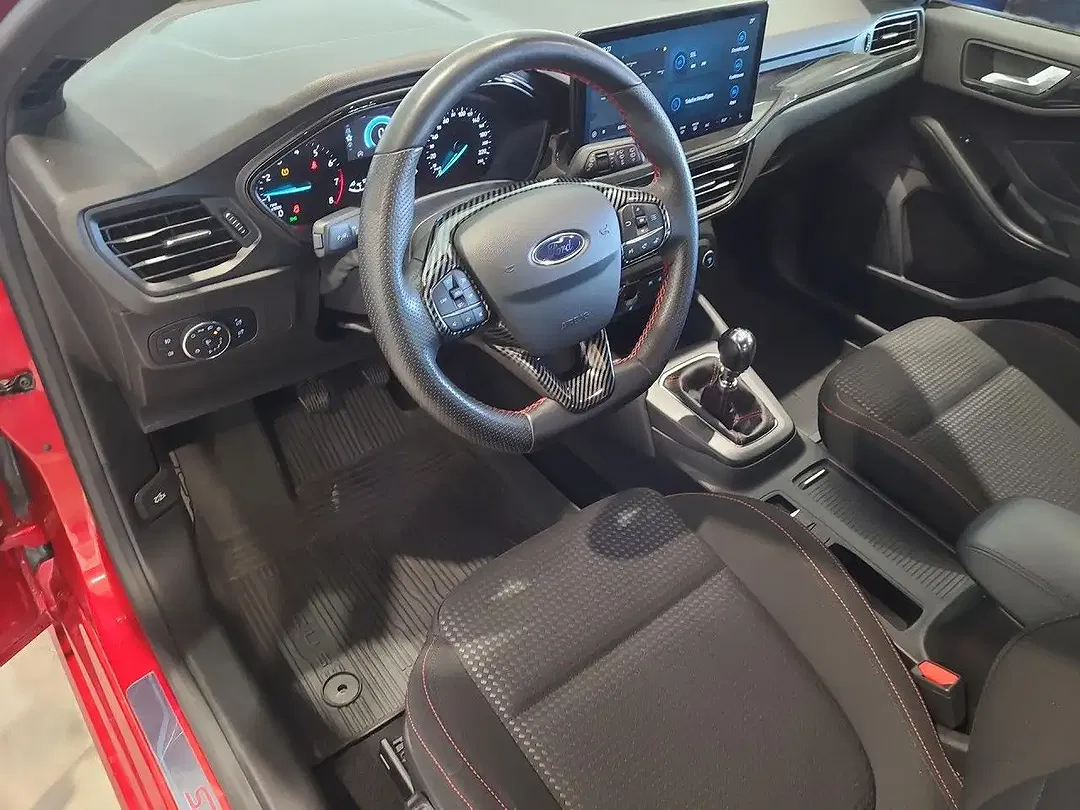 Ford Focus ST-Line - Thumbnail 9