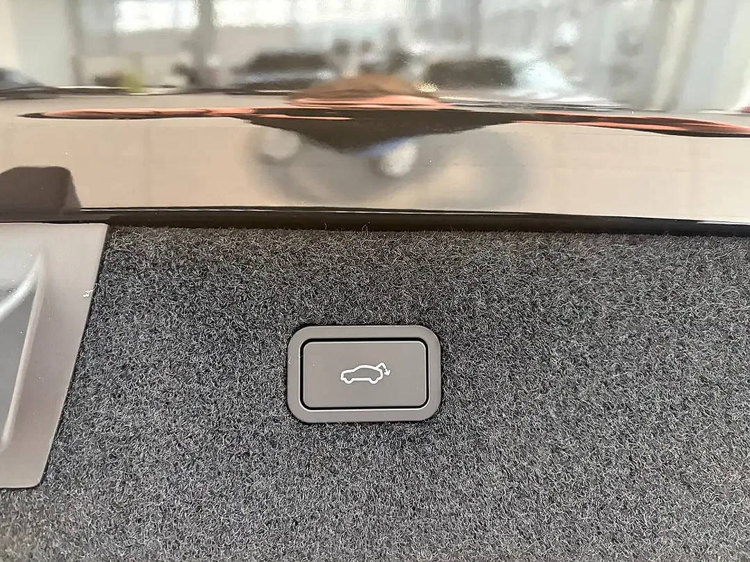Polestar 4 100 kWh Performance Long Range Dual Motor - Thumbnail 9