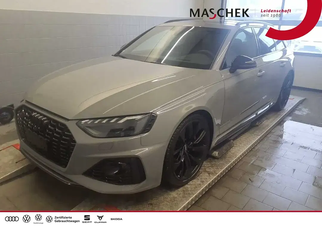 Audi RS4 Avant - foto 1