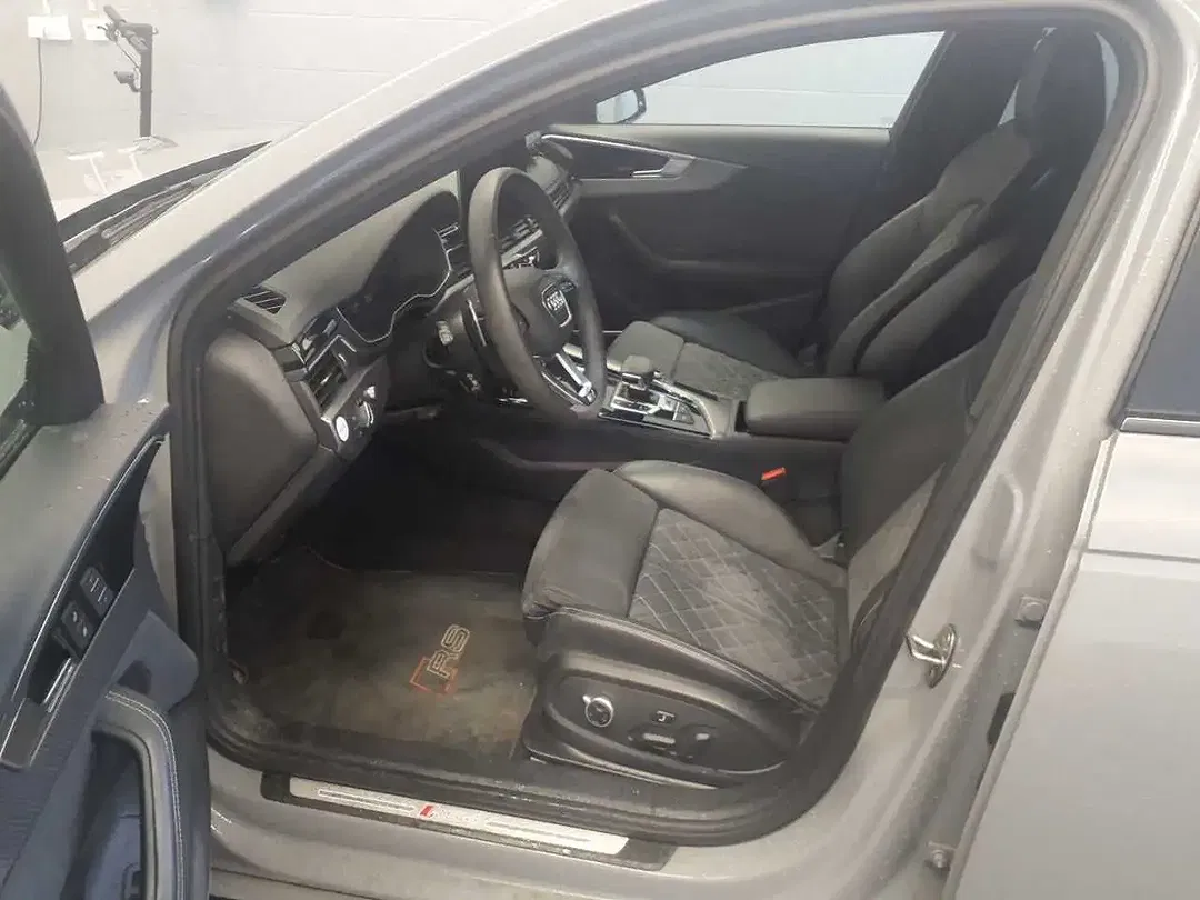 Audi RS4 Avant - Thumbnail 6