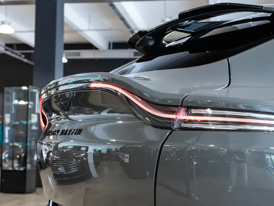 Aston Martin DBX 707 - Thumbnail 8