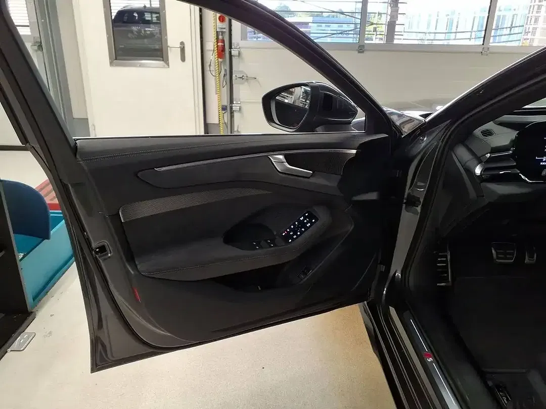 Audi A6 TDI S line - Thumbnail 5