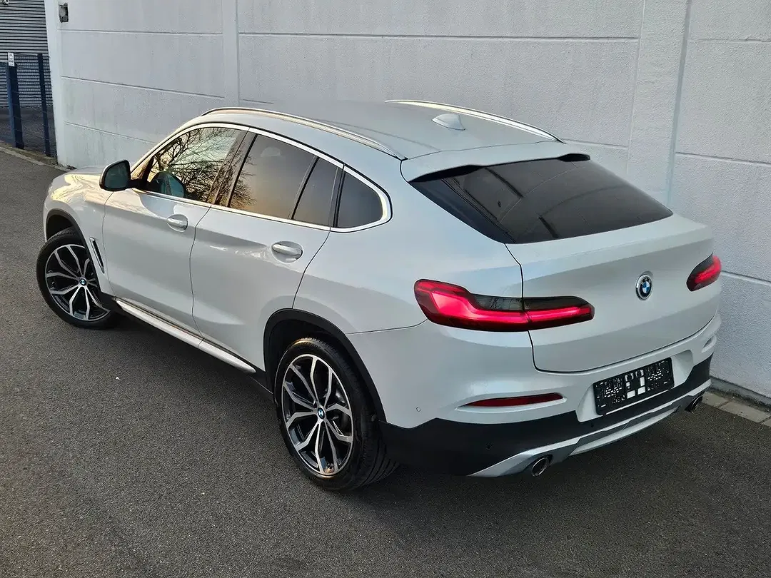 BMW X4 - Thumbnail 6