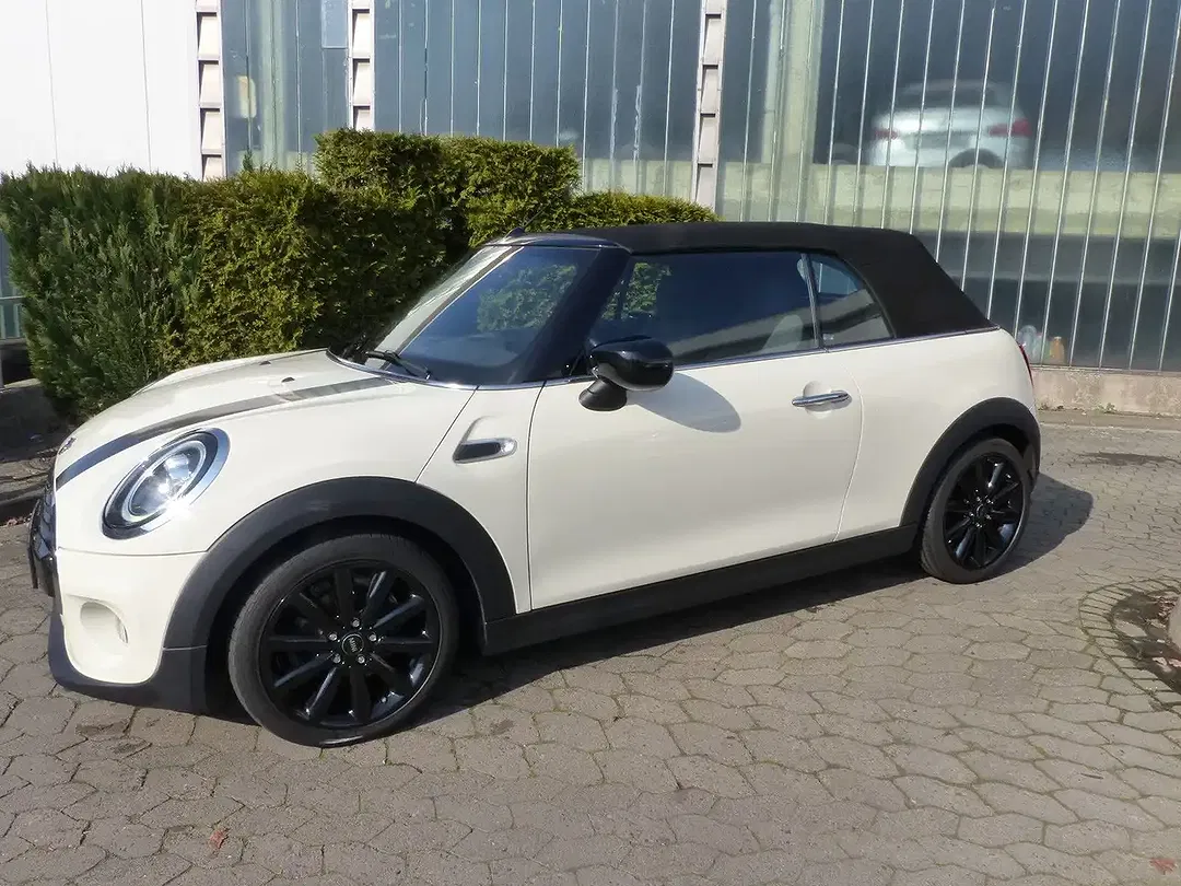 MINI Cooper Cabrio AUT - Thumbnail 4