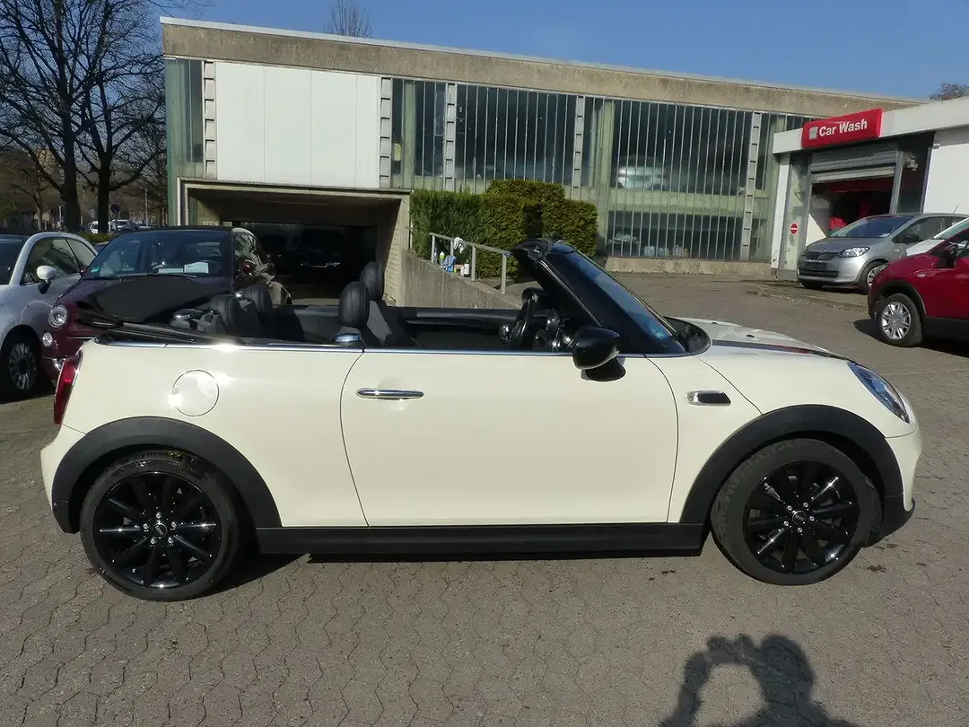 MINI Cooper Cabrio AUT - Thumbnail 9