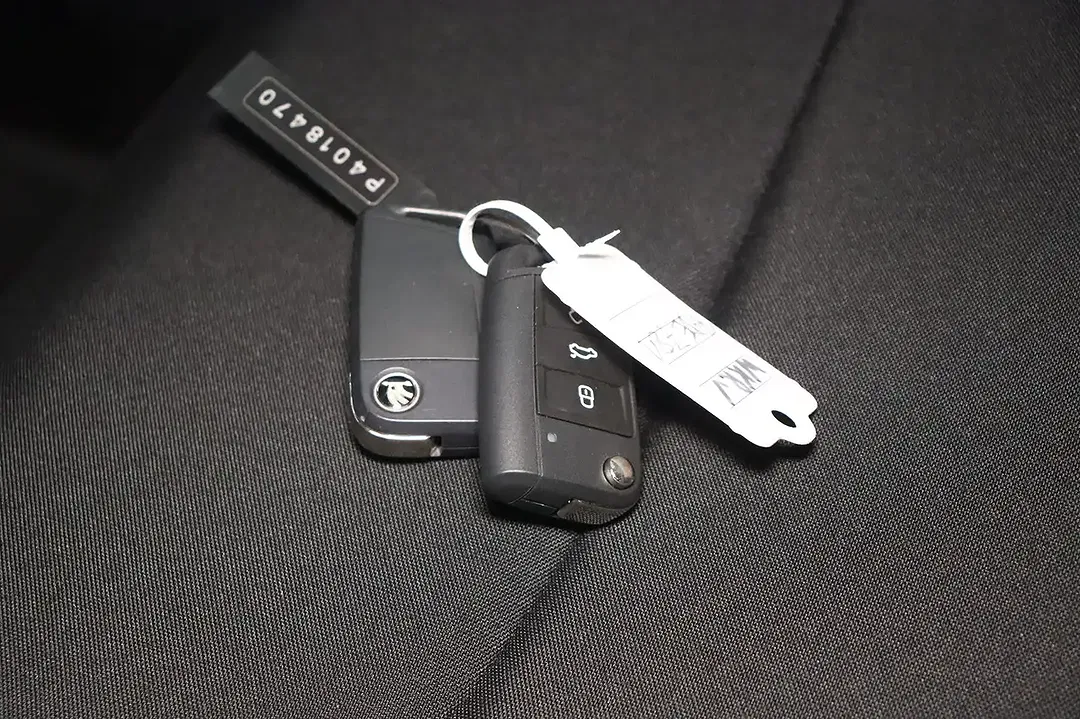 Skoda Fabia 1.0 MPI - foto 15