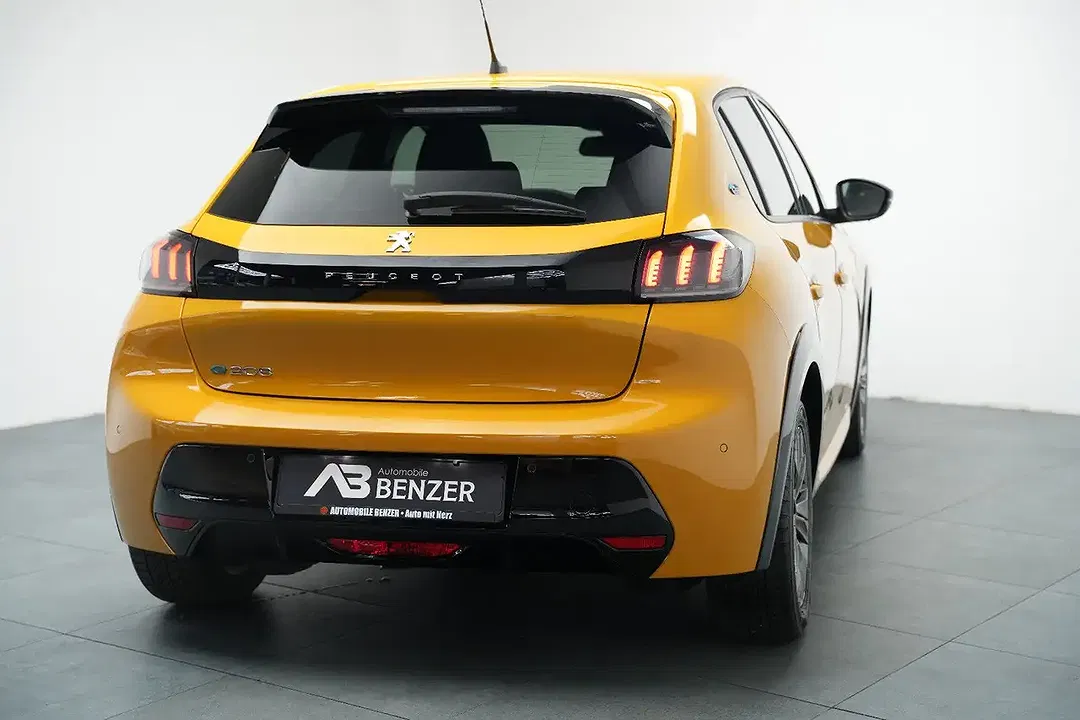 Peugeot 208 Allure - Thumbnail 9