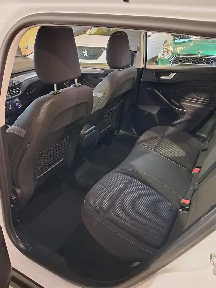 Ford Focus 1.5 EcoBlue - Thumbnail 11
