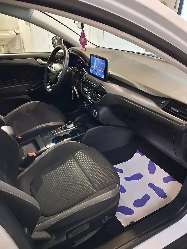 Ford Focus 1.5 EcoBlue - Thumbnail 8