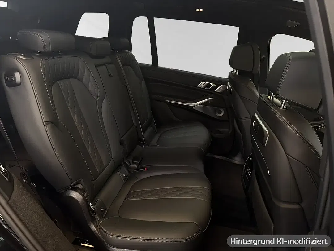 BMW X7 M xDrive M Sport - Thumbnail 10