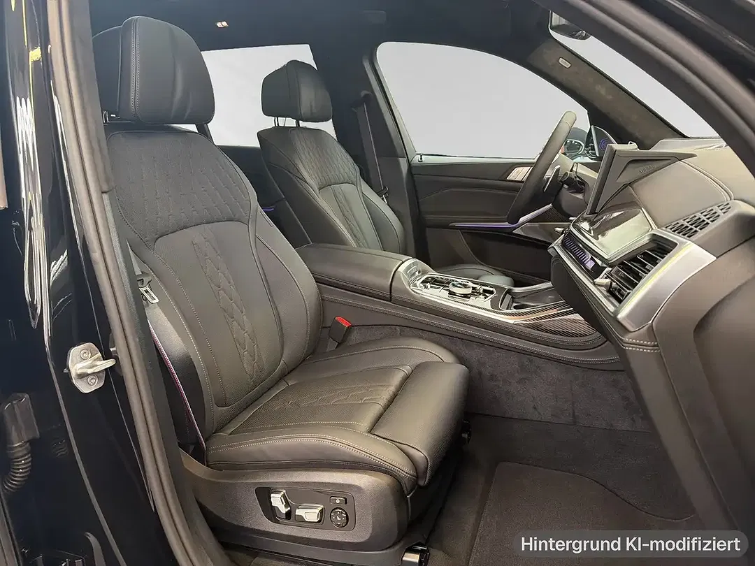 BMW X7 M xDrive M Sport - Thumbnail 6