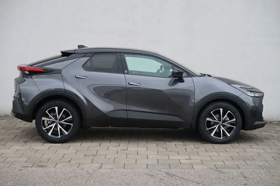 Toyota C-HR Hybrid Team Deutschland - Thumbnail 6