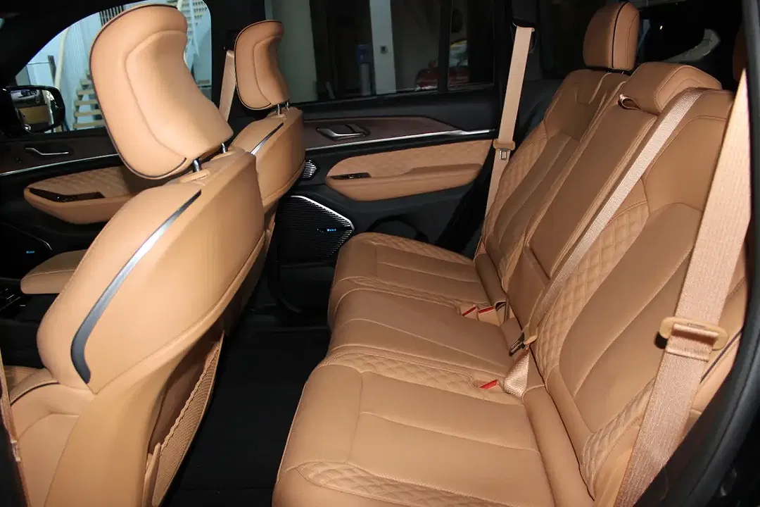 Jeep Grand Cherokee V8 HEMI - Thumbnail 10