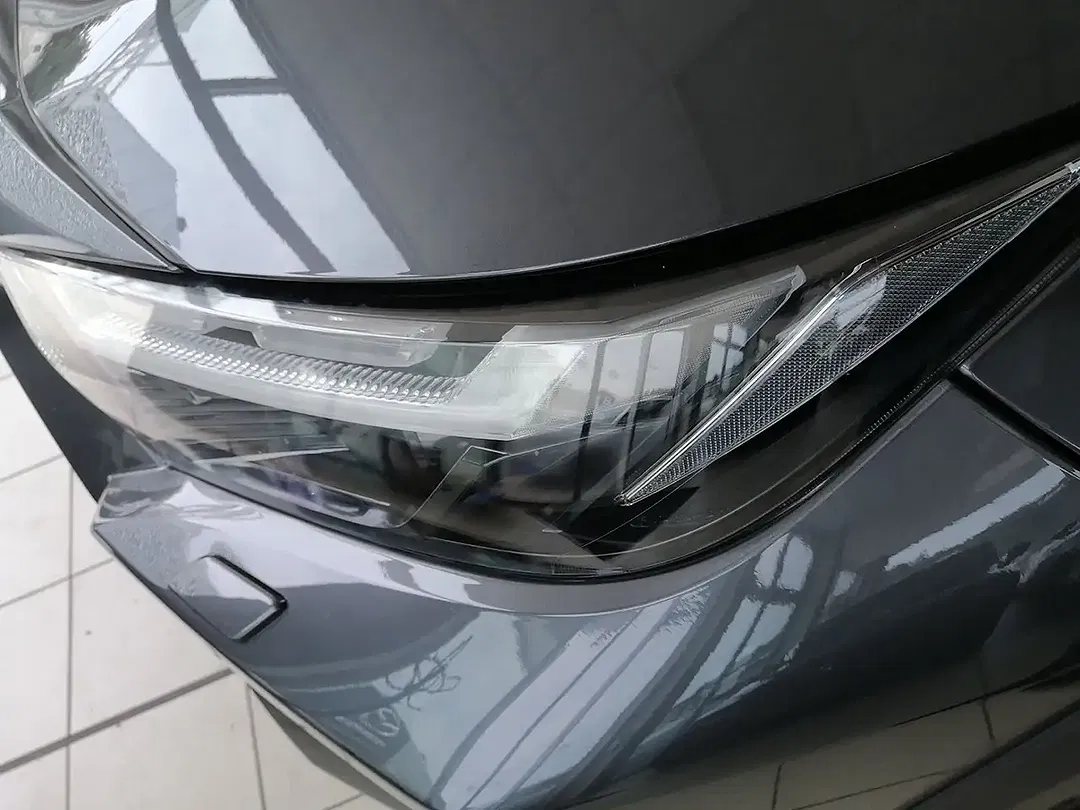 Toyota RAV 4 Hybrid 4x4 Adventure - Thumbnail 3