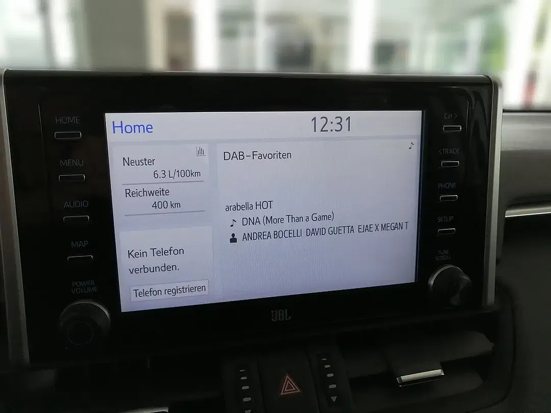 Toyota RAV 4 Hybrid 4x4 Adventure - Thumbnail 6