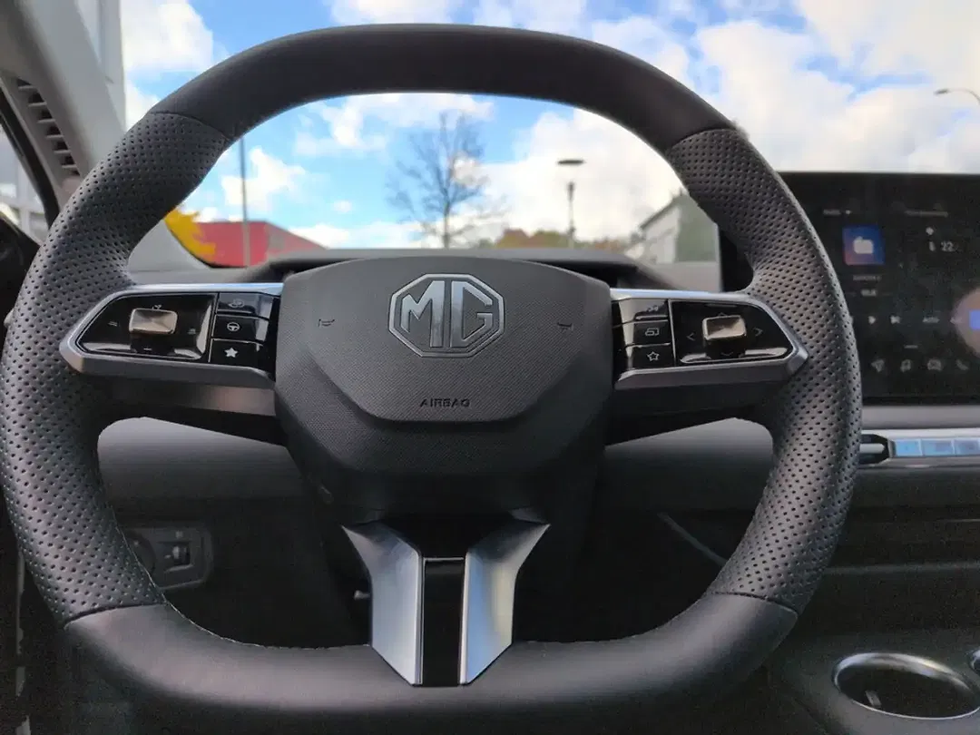 MG MGS5 EV Luxury - Thumbnail 4