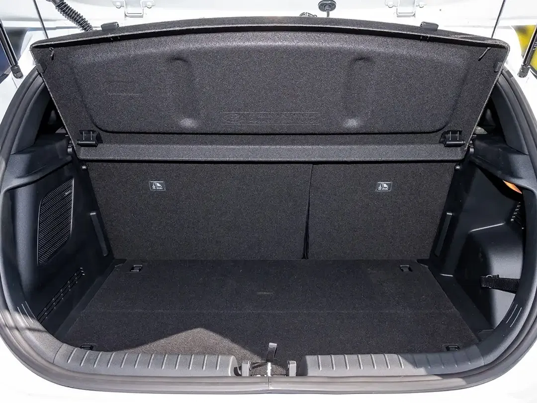 Hyundai i20 AUT Blackline - Thumbnail 13