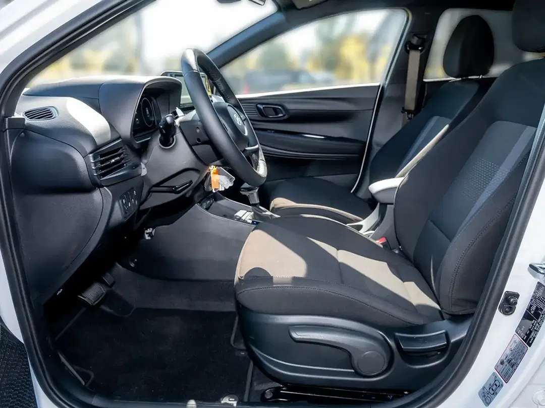 Hyundai i20 AUT Blackline - Thumbnail 8