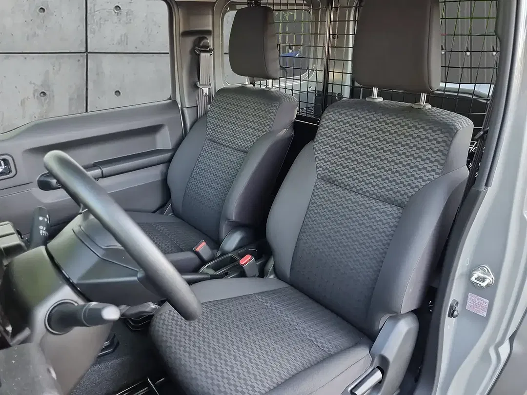 Suzuki Jimny 1.5 AllGrip Comfort - Thumbnail 13