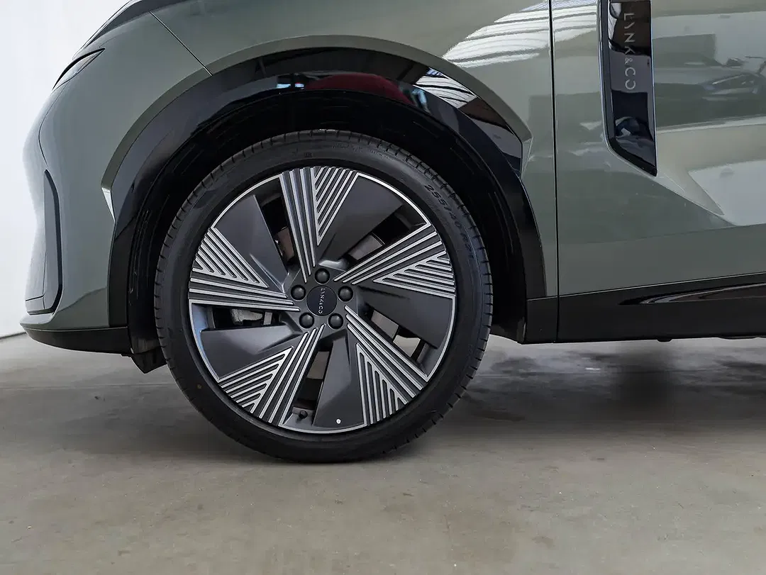 Lynk & Co 08 - Thumbnail 8