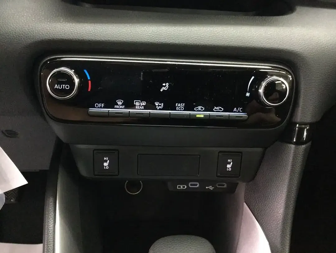 Mazda 2 1.5 VVT-i CVT Centre-Line - Thumbnail 12